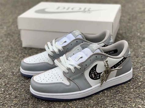 Dior low air jordan 1